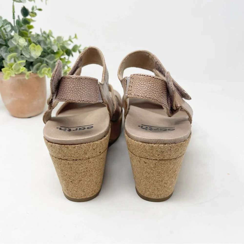 Earth Khaya Kella Leather Platform Sandals Sapphire Taupe